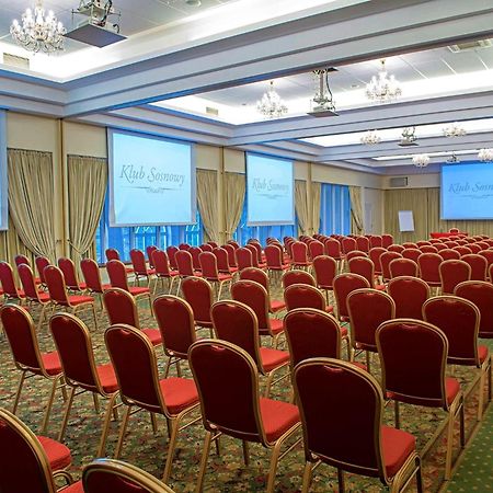 Klub Sosnowy Hotell Warszawa Eksteriør bilde