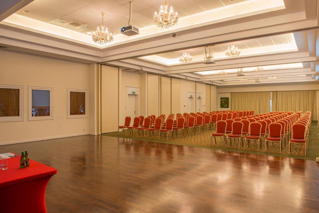 Klub Sosnowy Hotell Warszawa Eksteriør bilde