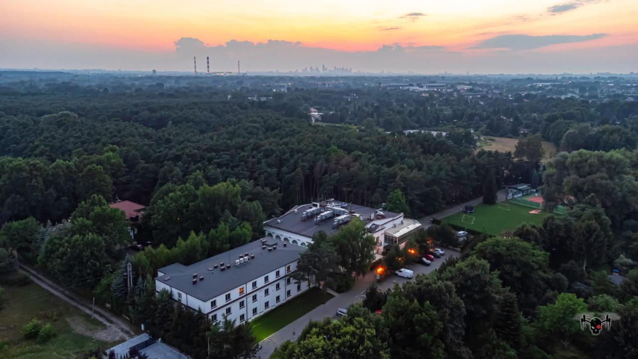 Klub Sosnowy Hotell Warszawa Eksteriør bilde